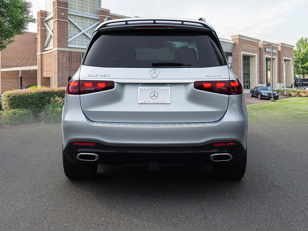 Vehicle image 5 of 81
