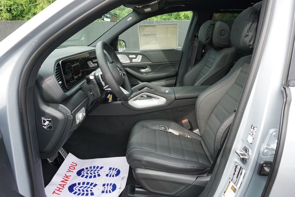 Vehicle image 22 of 81