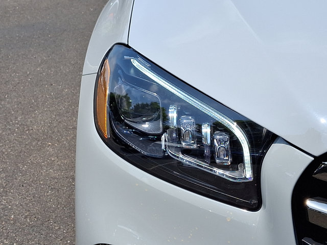 Vehicle image 20 of 21