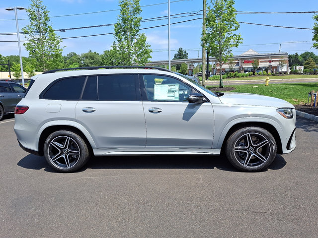 Vehicle image 4 of 21
