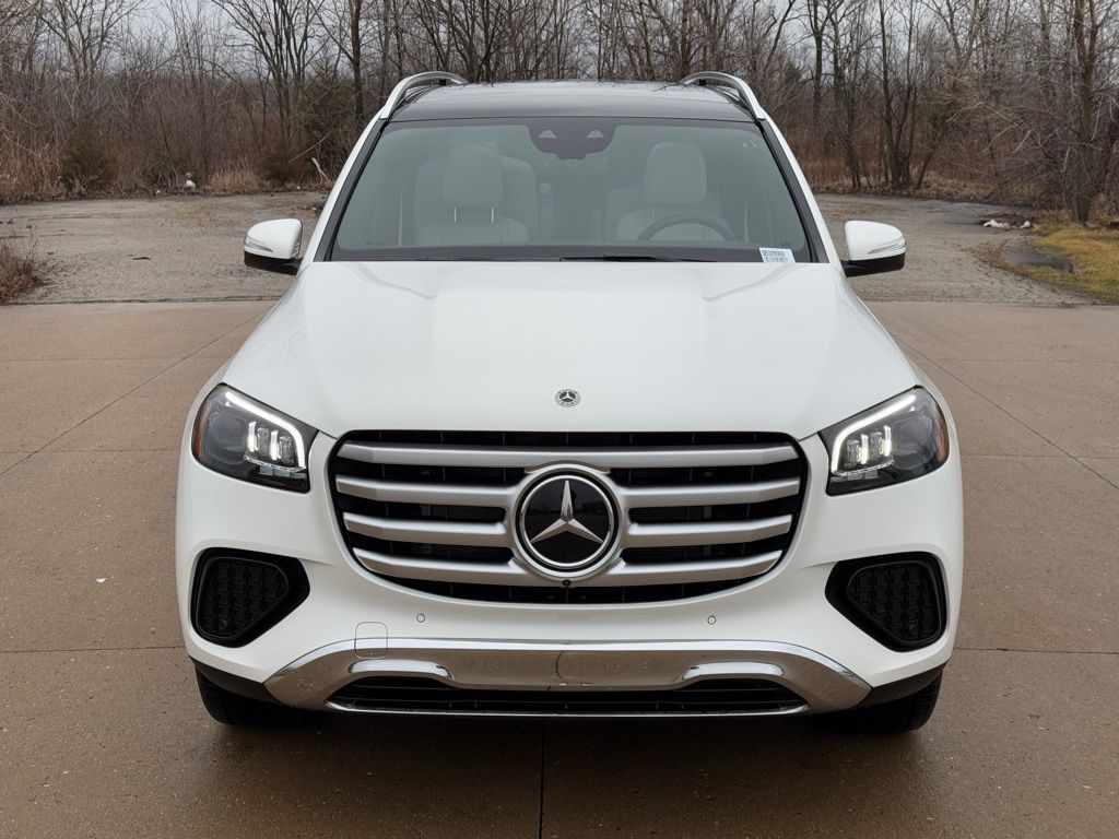 Vehicle image 8 of 42
