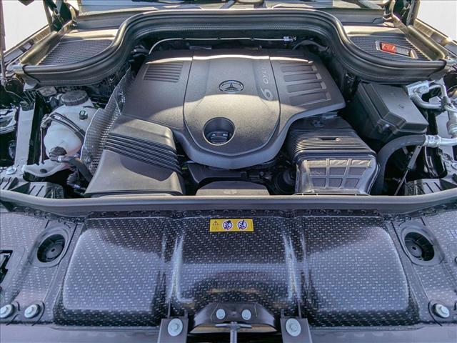 2025 Mercedes-Benz GLS 450 Image 8 of 19