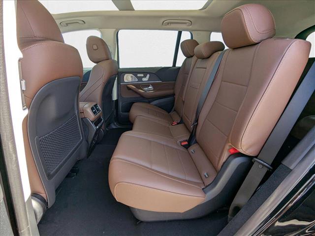 2025 Mercedes-Benz GLS 450 Image 10 of 19