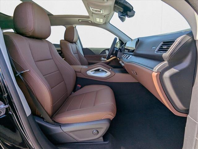 2025 Mercedes-Benz GLS 450 Image 11 of 19