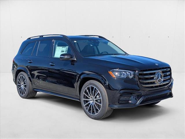 2025 Mercedes-Benz GLS 450 Image 2 of 19