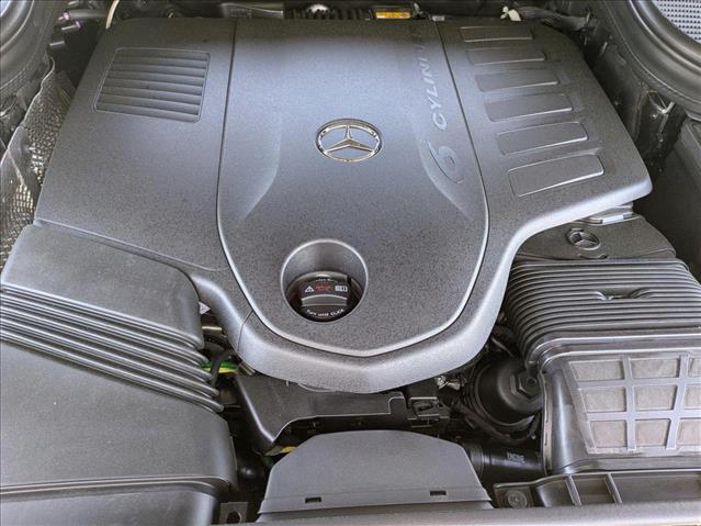 2025 Mercedes-Benz GLS 450 Image 7 of 18