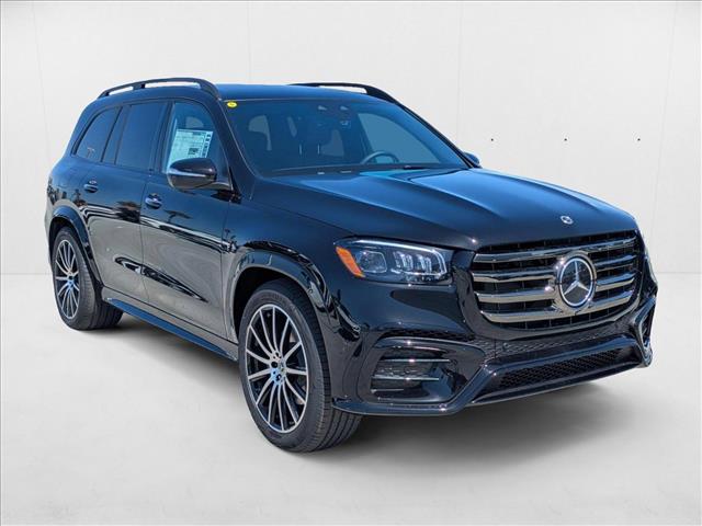 2025 Mercedes-Benz GLS 450 Image 2 of 18