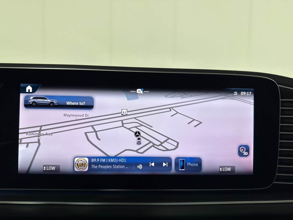 Vehicle image 21 of 34