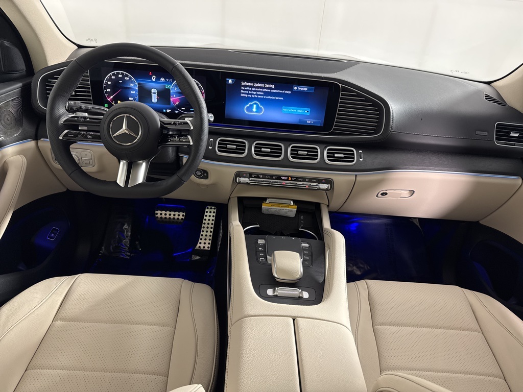 Vehicle image 16 of 34