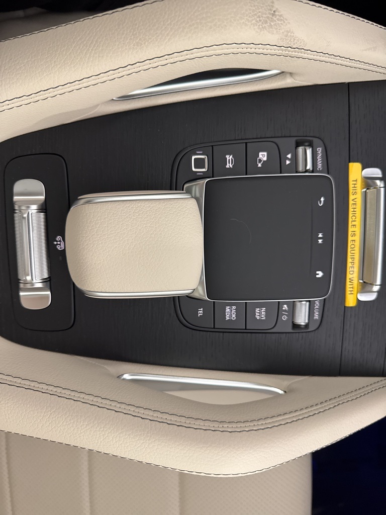 Vehicle image 26 of 34