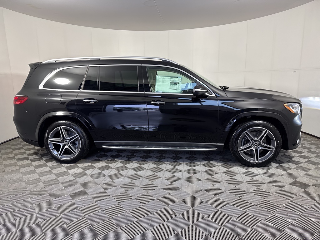 Vehicle image 4 of 34