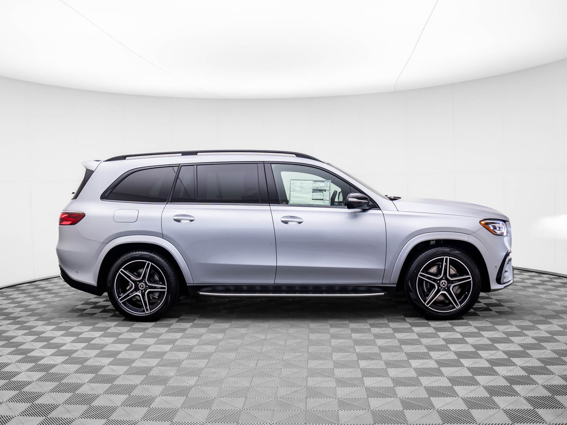 Vehicle image 5 of 41