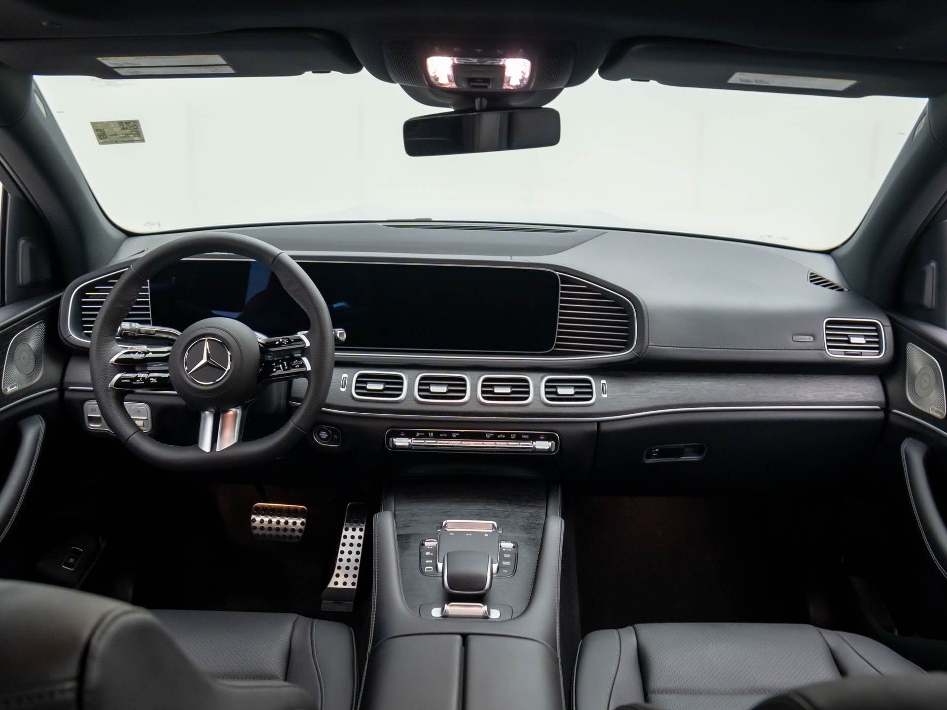 Vehicle image 12 of 41