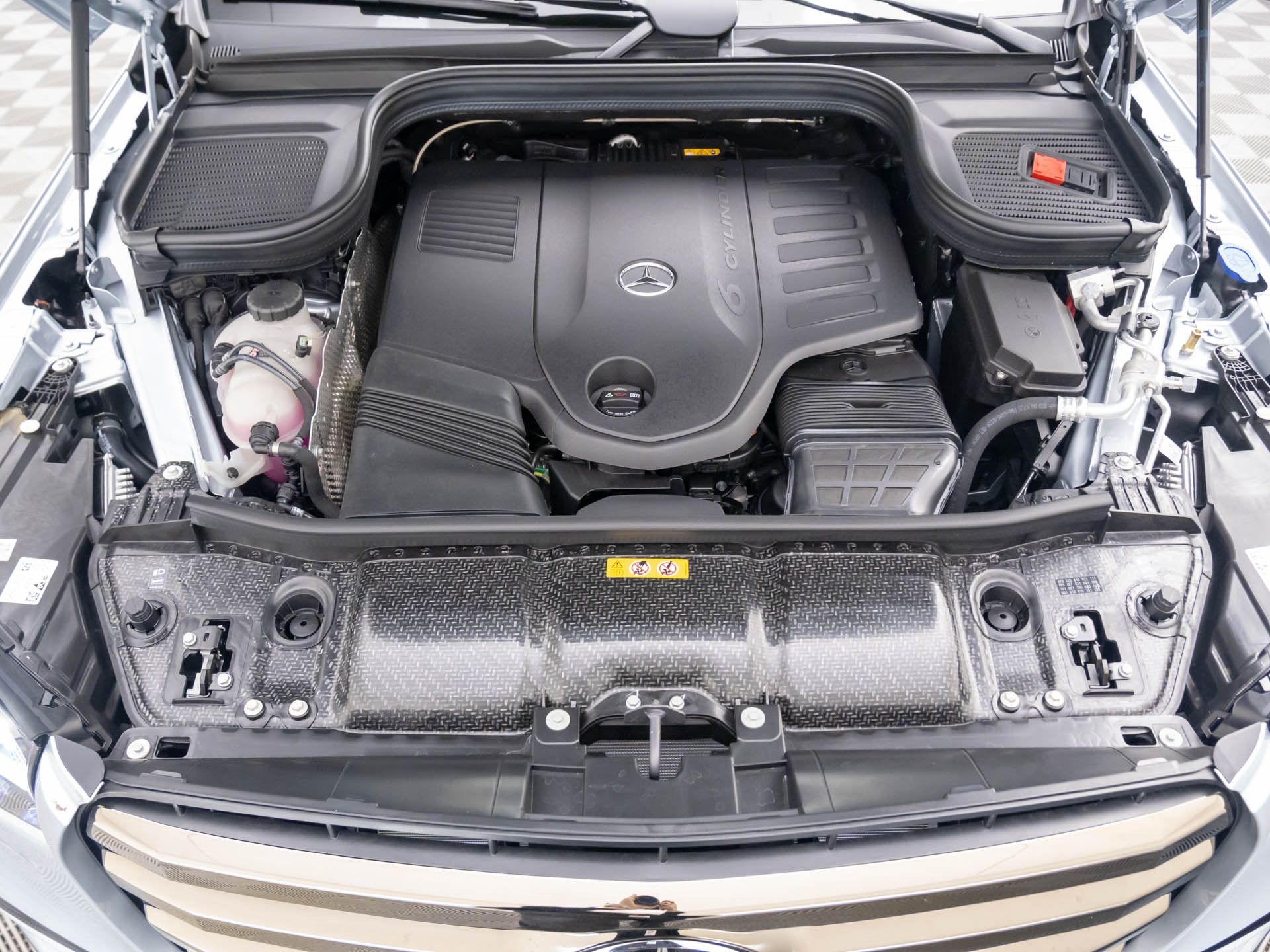 Vehicle image 34 of 41