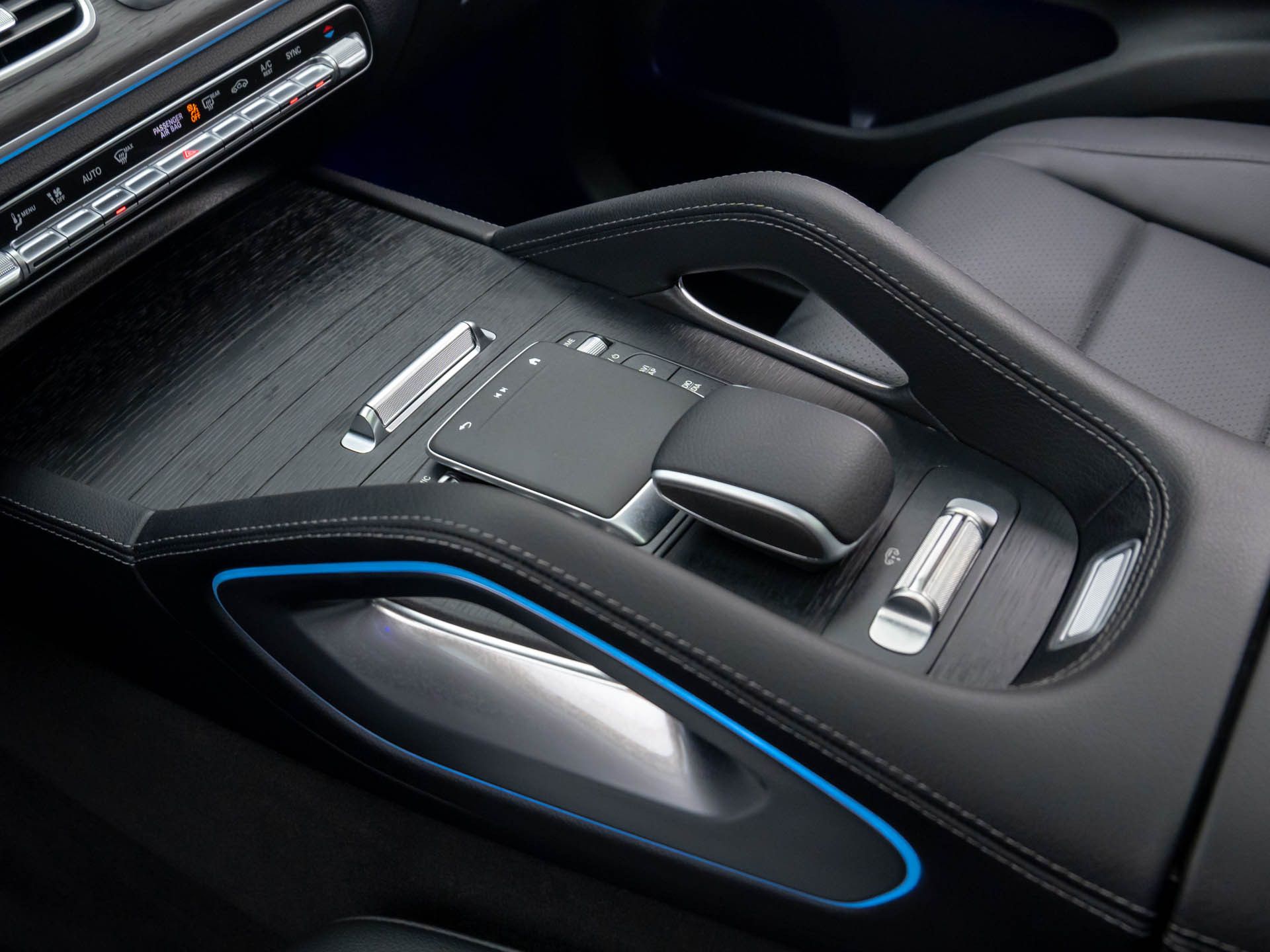 Vehicle image 14 of 41