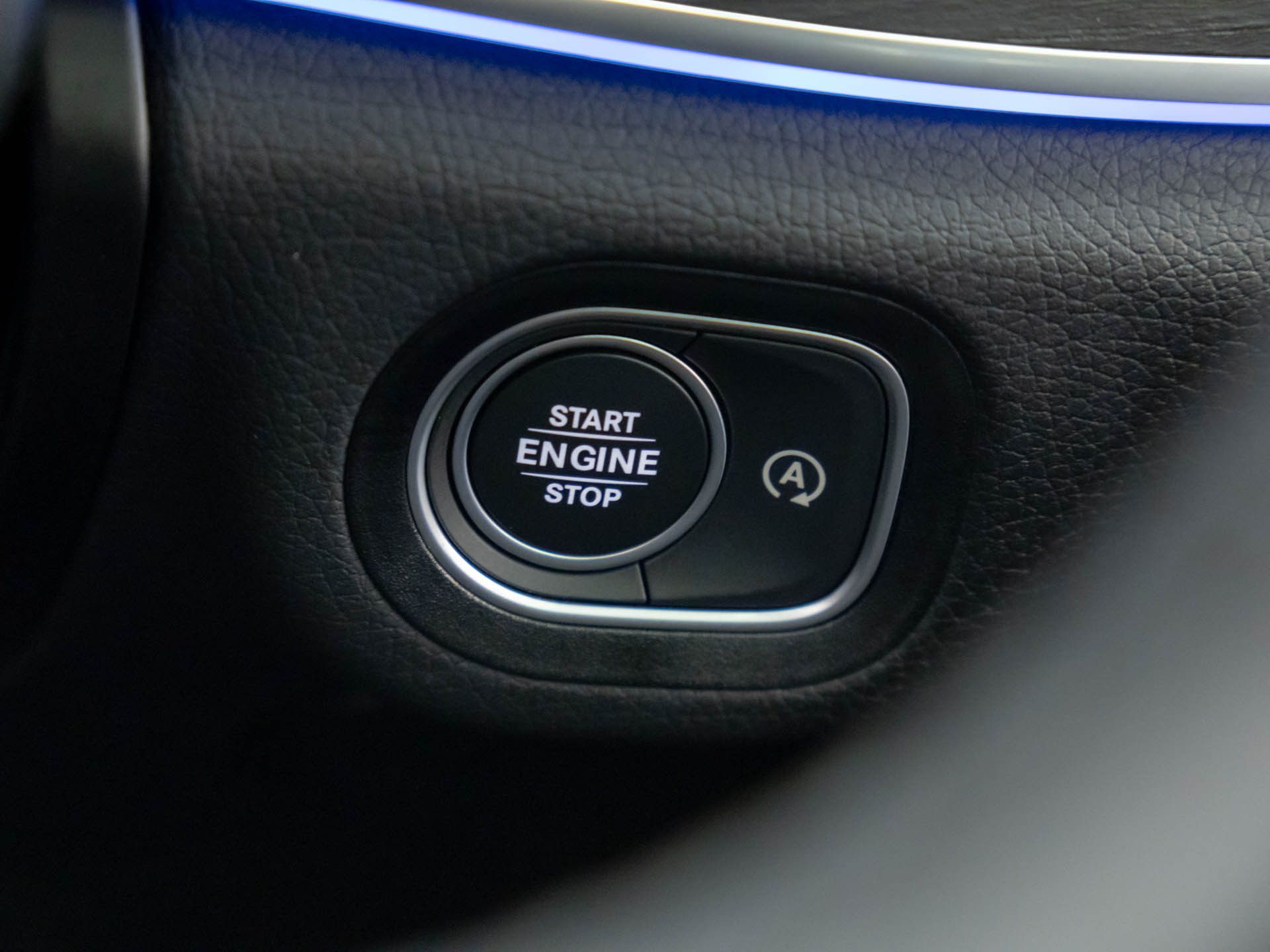 Vehicle image 25 of 41