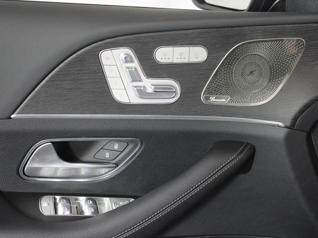 Vehicle image 12 of 37