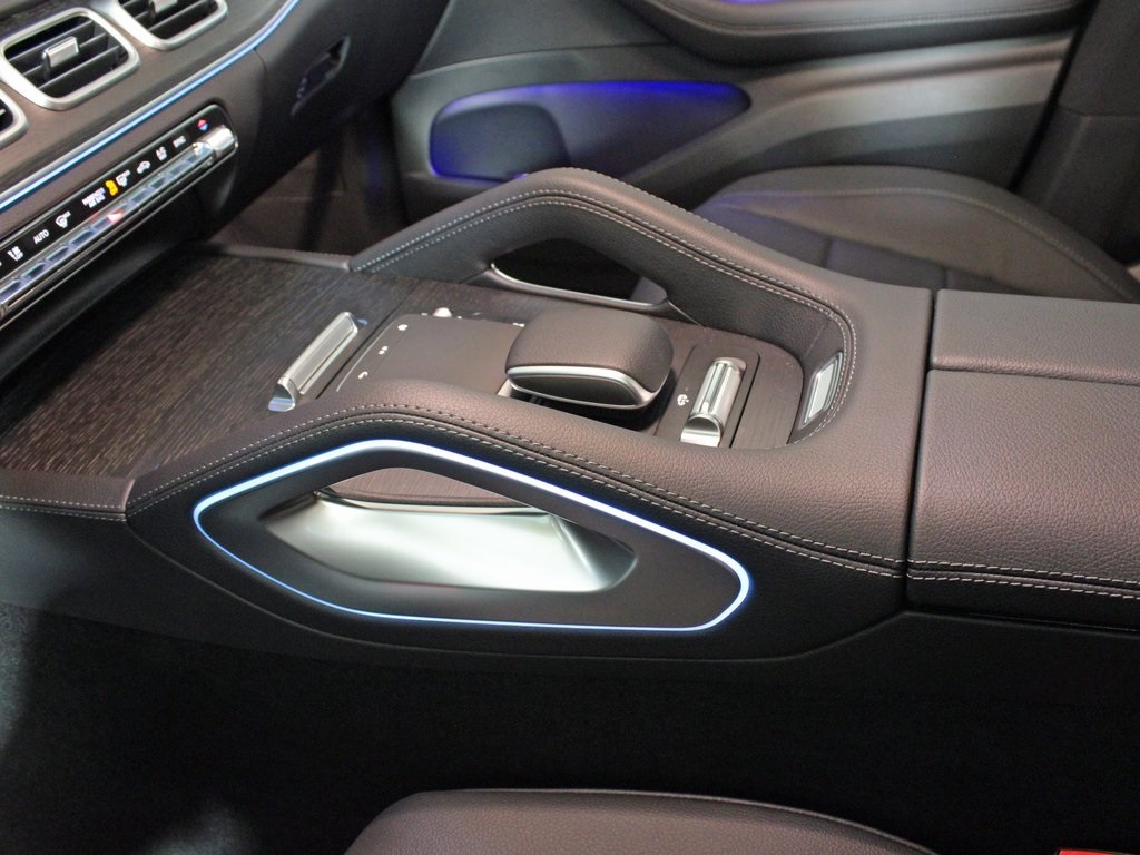 Vehicle image 24 of 37