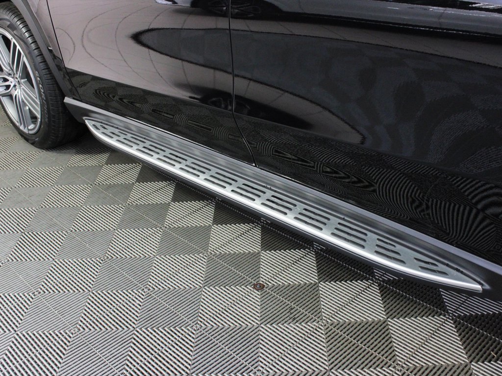 Vehicle image 9 of 37