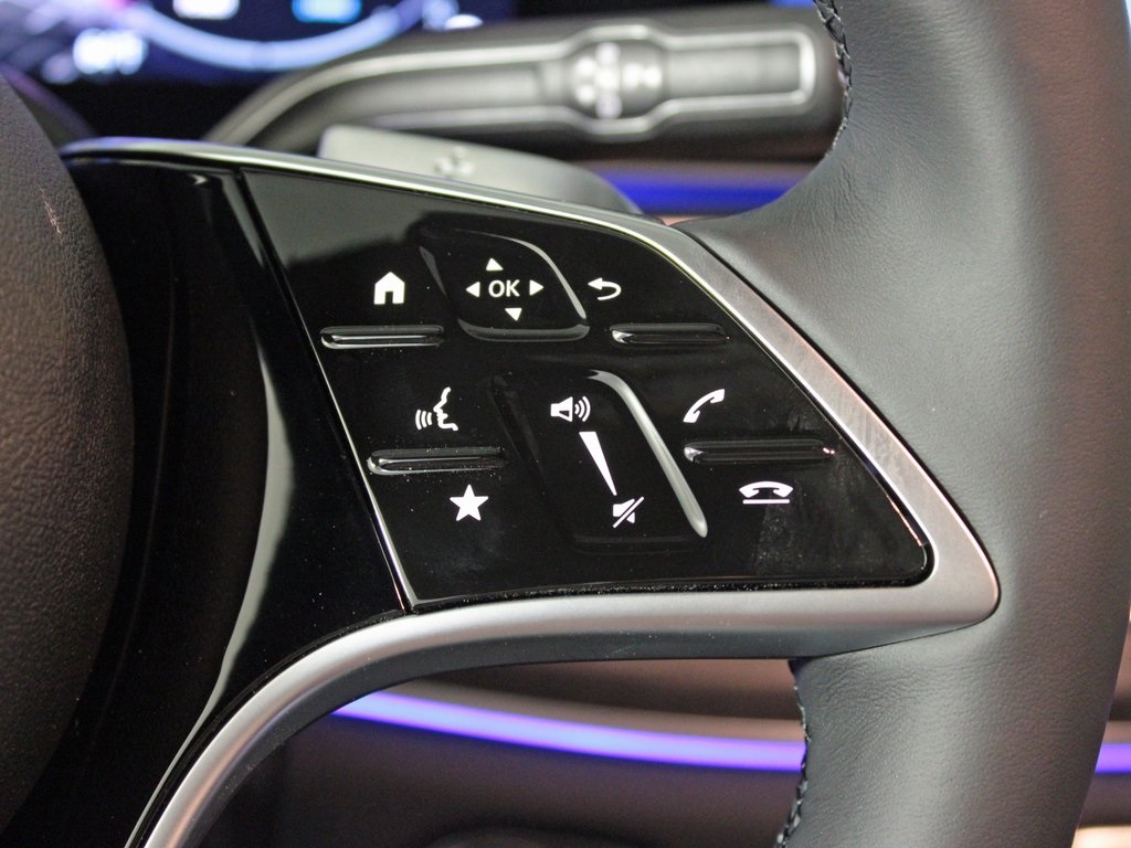 Vehicle image 20 of 37