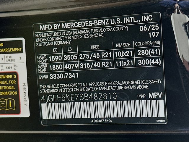 Vehicle image 32 of 35