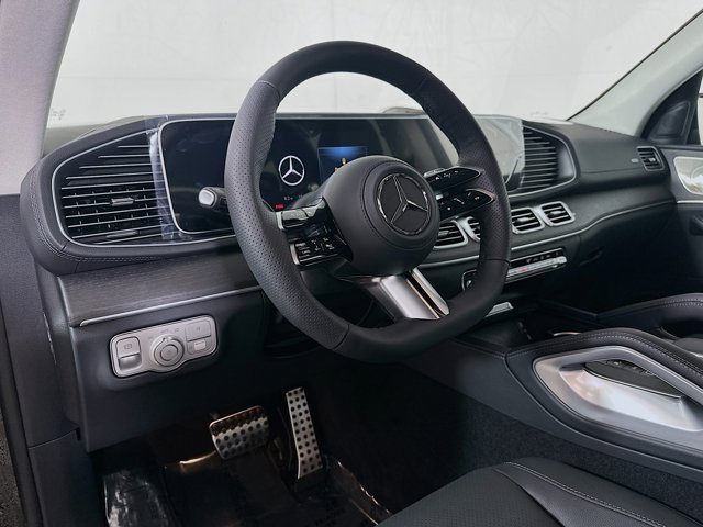 Vehicle image 18 of 35