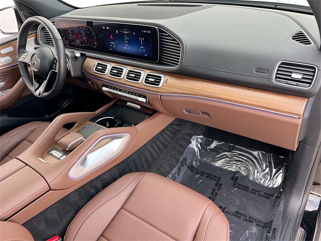 Vehicle image 33 of 36