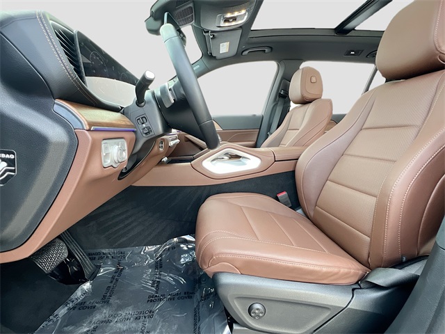 Vehicle image 23 of 36