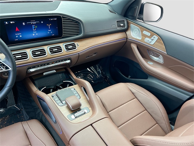 Vehicle image 26 of 36