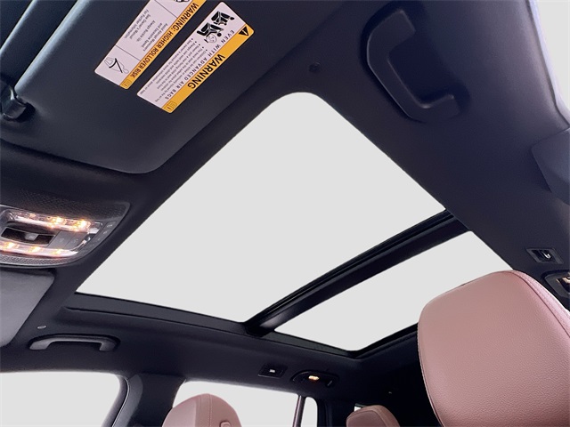 Vehicle image 24 of 36