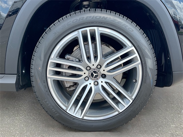 Vehicle image 35 of 36