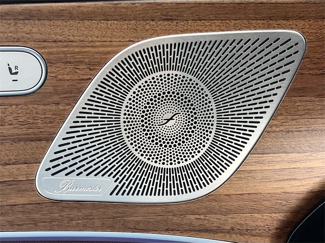 Vehicle image 20 of 36