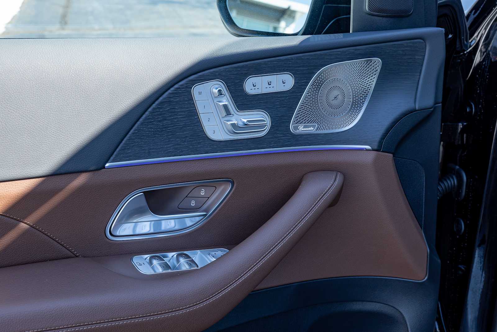 Vehicle image 8 of 20