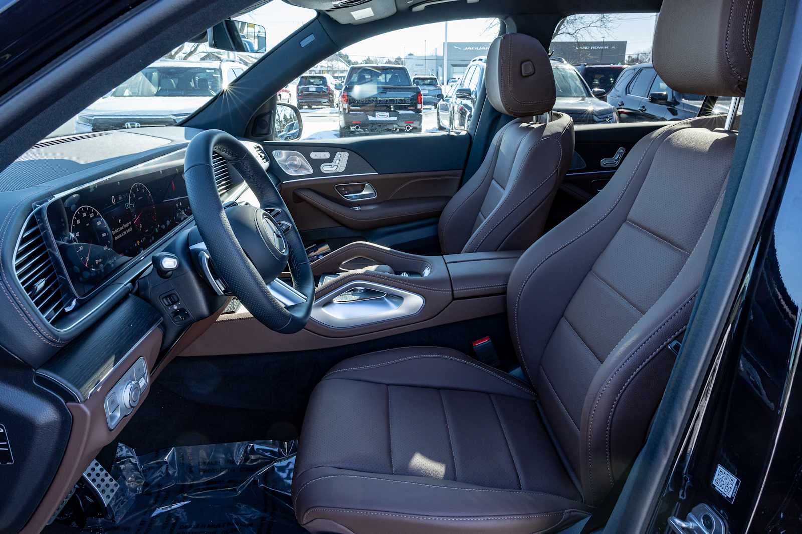 Vehicle image 16 of 20
