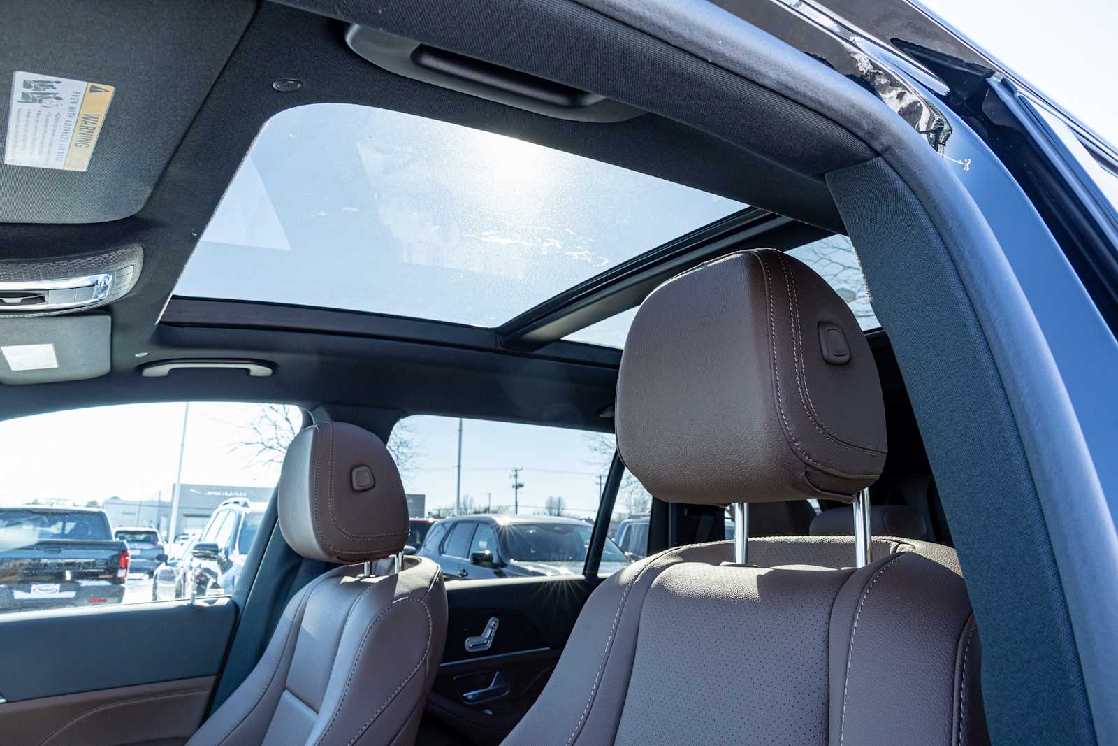 Vehicle image 15 of 20