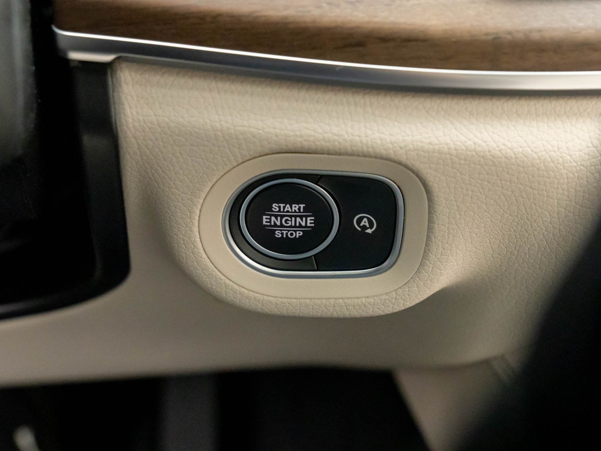 Vehicle image 24 of 40