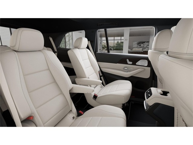 Vehicle image 41 of 45