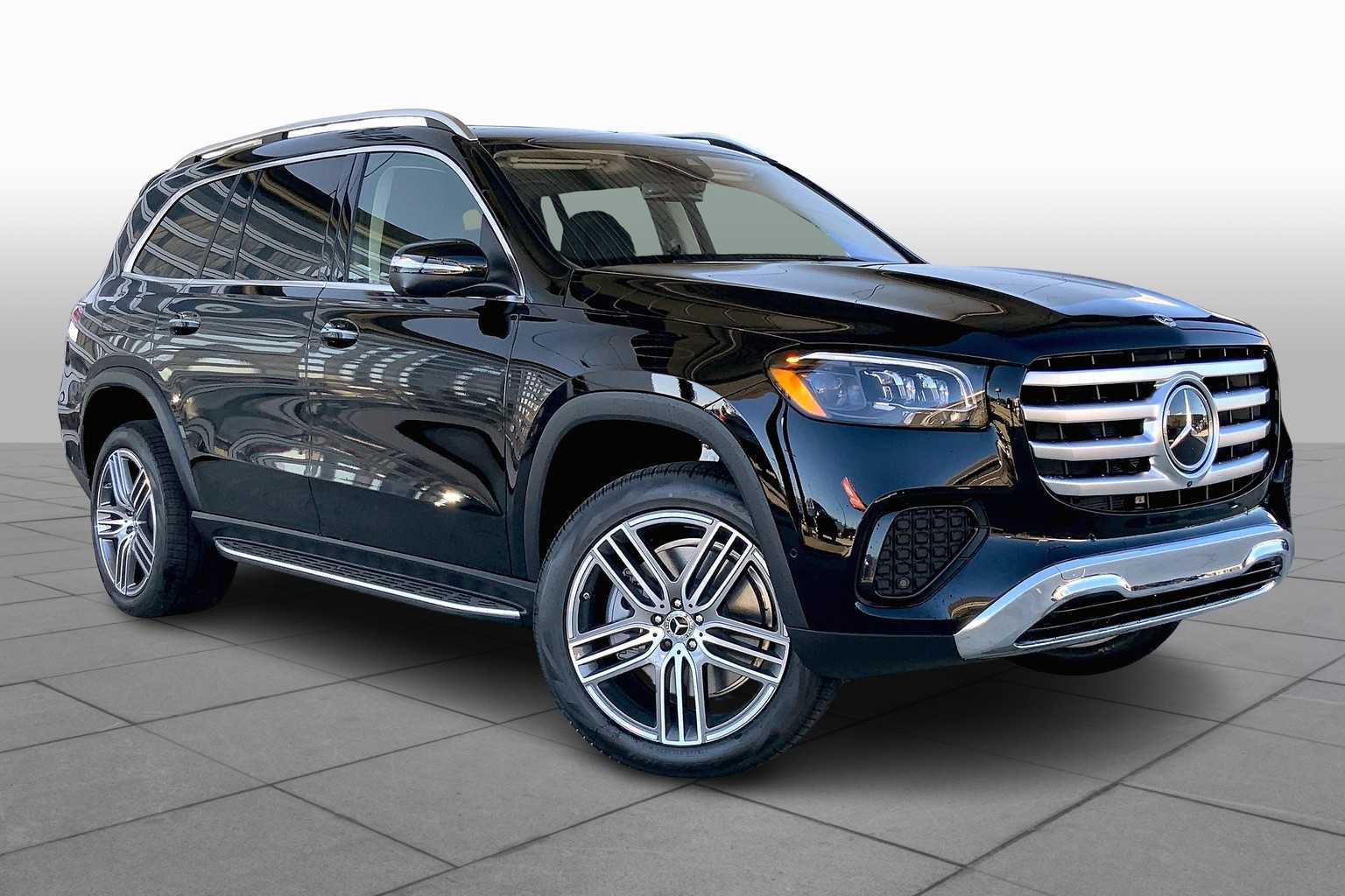 2025 Mercedes-Benz GLS 450 Image 3 of 16