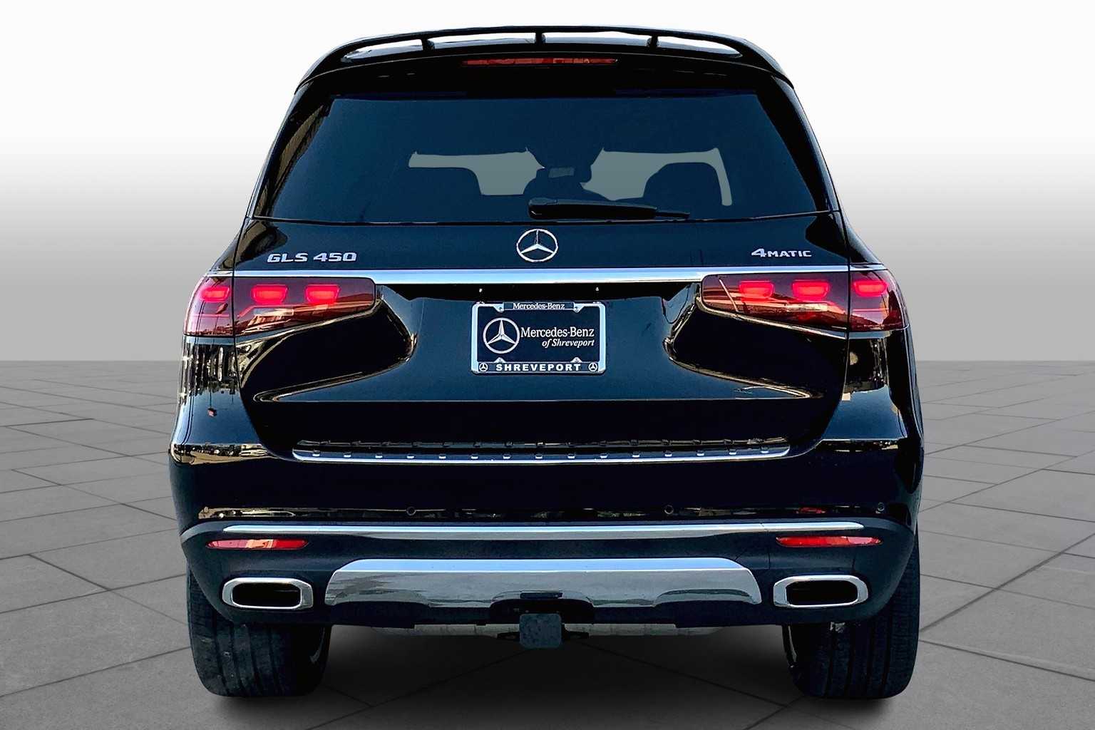 2025 Mercedes-Benz GLS 450 Image 5 of 16