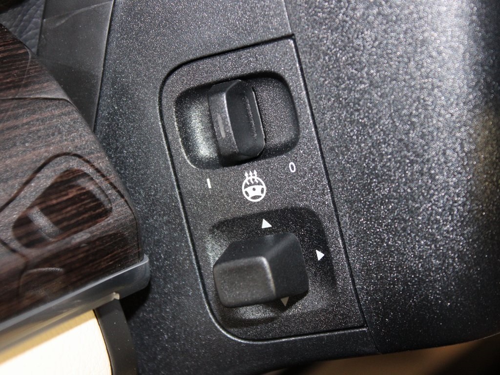 Vehicle image 21 of 37