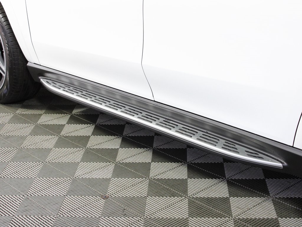 Vehicle image 9 of 37