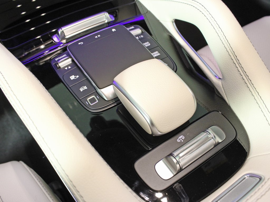 Vehicle image 26 of 37