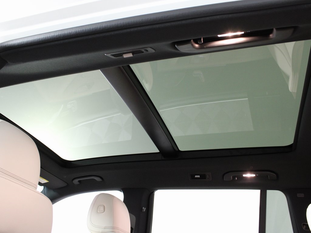 Vehicle image 14 of 37