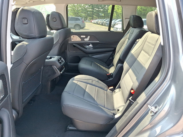 Vehicle image 11 of 22