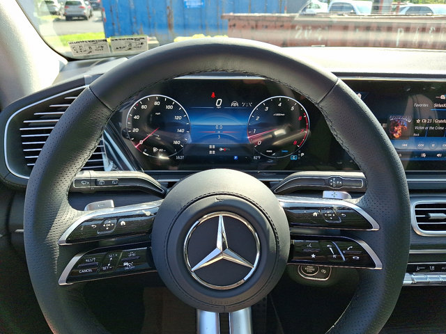 Vehicle image 20 of 22