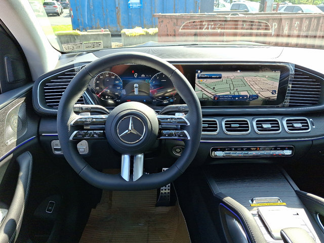 Vehicle image 12 of 22