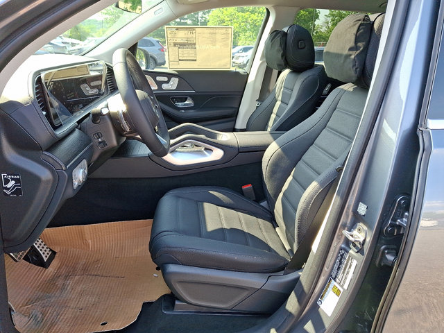 Vehicle image 14 of 22