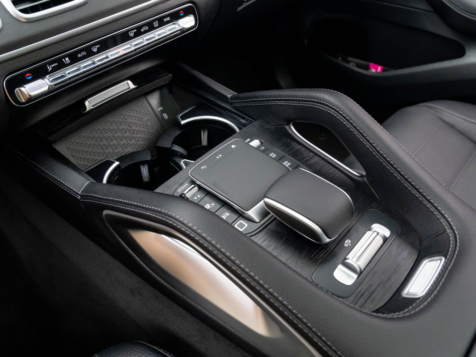 Vehicle image 10 of 30