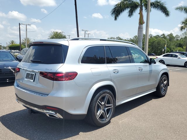 Vehicle image 2 of 39