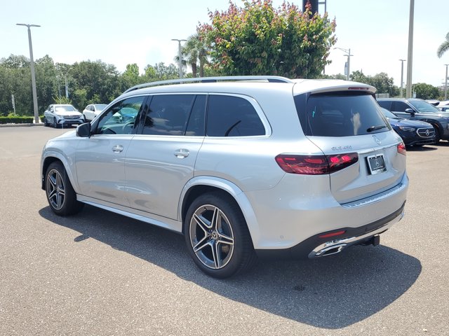 Vehicle image 4 of 39